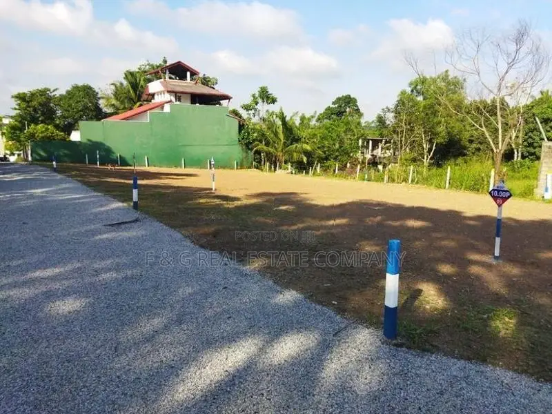 Valuable Land Plots Sale In Athurugiriya Town