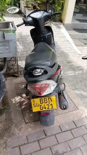 TVS Streak Black 2014