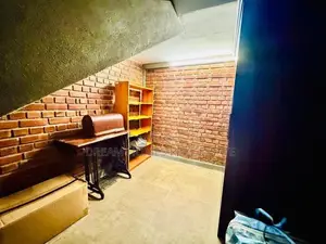 Elegant Modern Home with Diyawanna Views – Rajagiriya