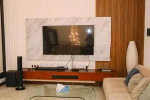 Modern 5BR Mountain View Residence with Scenic Garden in Digana |SH153
