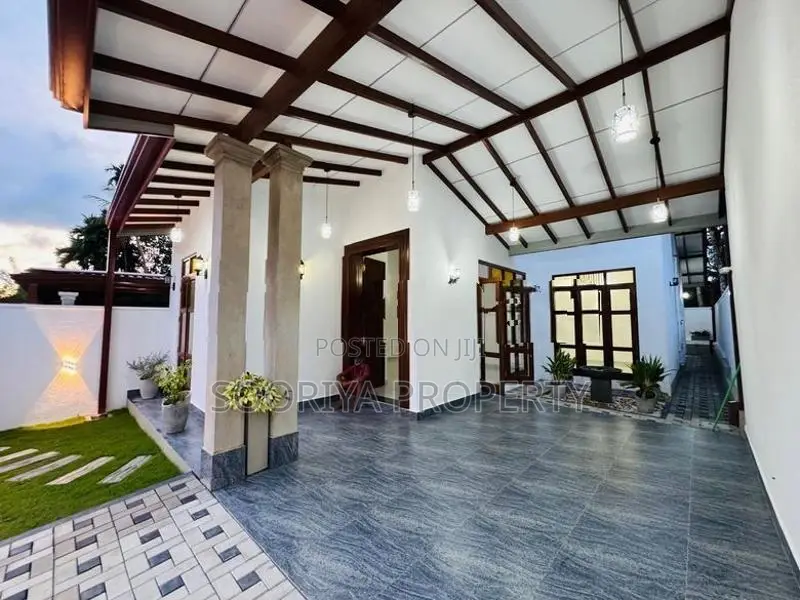 Brand New Luxury House for Sale in Piliyandala