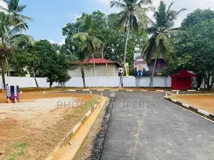 මාලඹෙන් නේවාසික බිම්කොටස්
