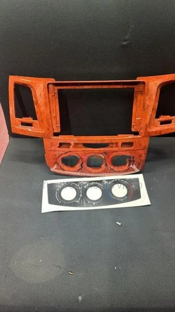 Toyota Hilux Teak Color Android Panel