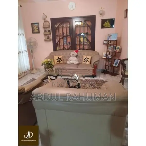 3rd Floor Building Mount Lavinia Junction 100 Metres To Galle Road