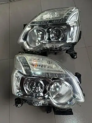 Nissan X Trail NT31 Head Lamp