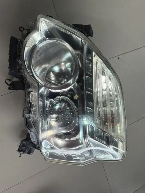 Nissan X Trail NT31 Head Lamp