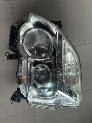 Nissan X Trail NT31 Head Lamp