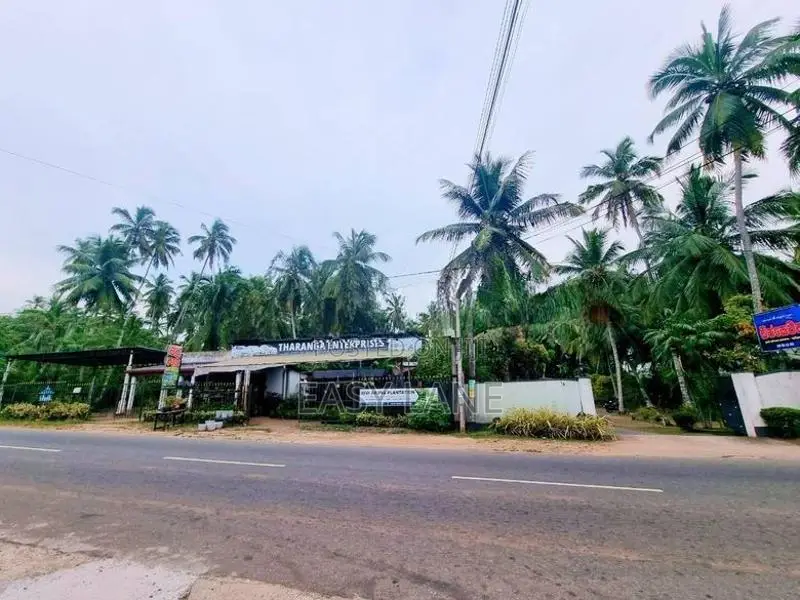 කටුනායක පාරට 100m පදිංචියට ඉඩම
