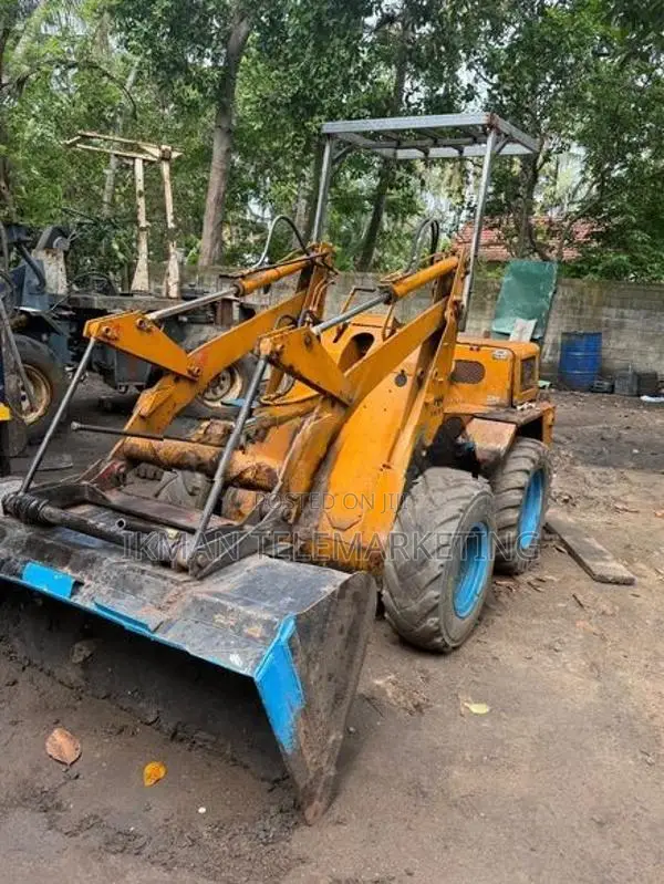 Komatsu SK07 Wheel Loader