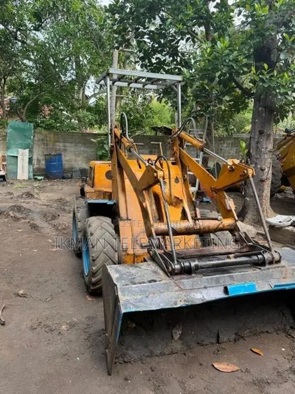 Komatsu SK07 Wheel Loader