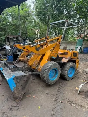 Komatsu SK07 Wheel Loader