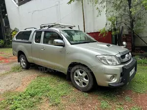 Toyota Hilux Vigo 2010
