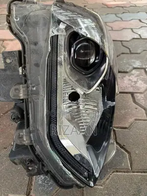 Swift RS Headlight