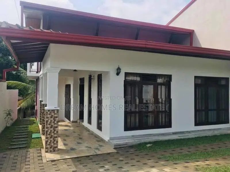 Spacious Two-Storey House for Sale – Kottawa Malabe Road
