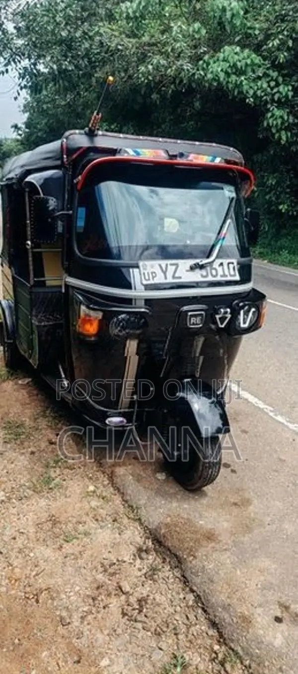 Bajaj RE 2012