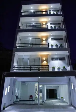 Apartment Compleax For Rent in Baudhaloka Mawatha, Colombo 8 - EC177
