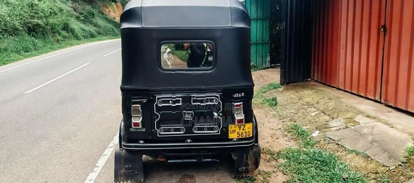 Bajaj RE 2012