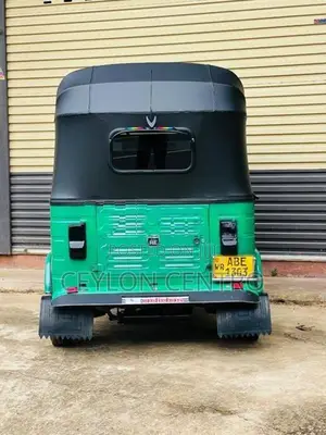 Bajaj RE Three Wheeler 2015