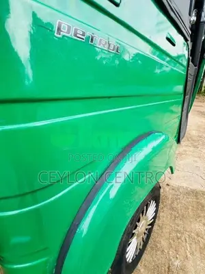 Bajaj RE Three Wheeler 2015
