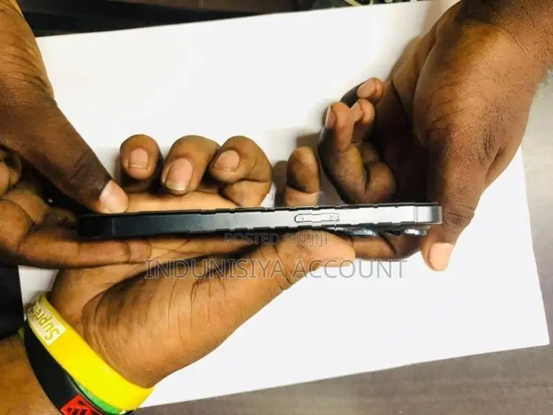 Apple iPhone 15 Pro (Used)