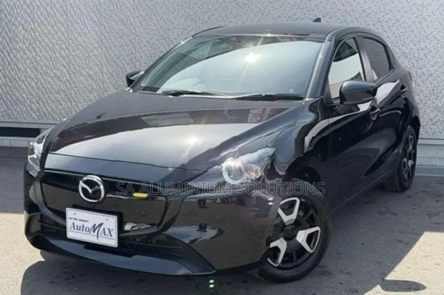 Mazda 2 2024