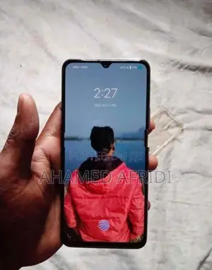 Vivo V20 (Used)