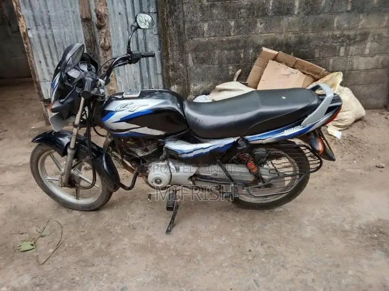 Bajaj CT100 2025