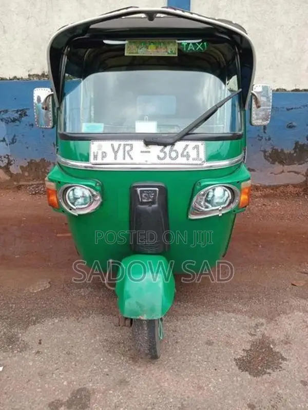 Bajaj RE 2012