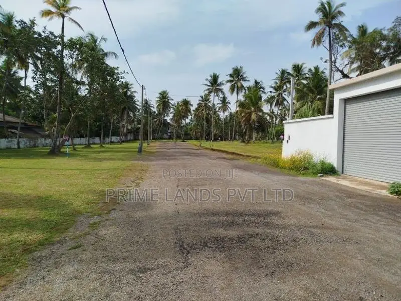 Land In Nittambuwa