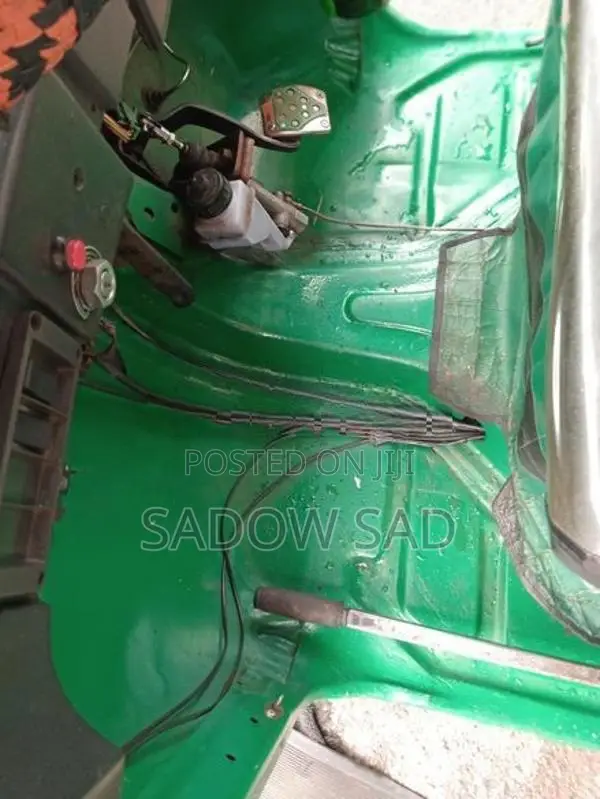 Bajaj RE 2012