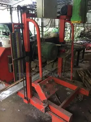 Band Saw Machine