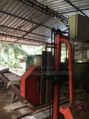 Band Saw Machine