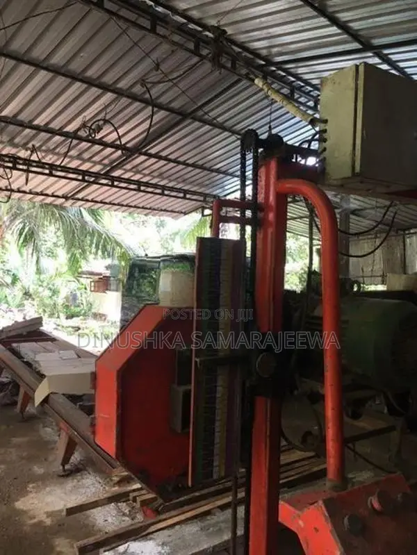 Band Saw Machine
