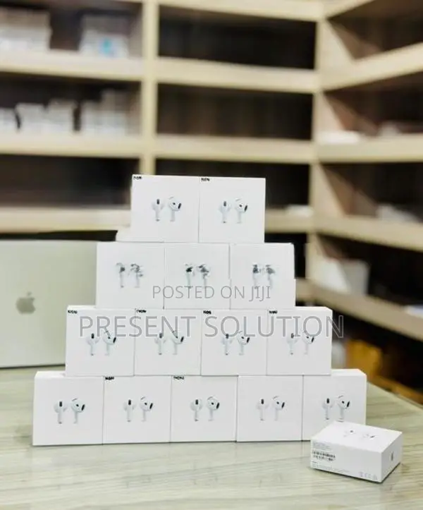 Apple Air pods 4 (ANC)