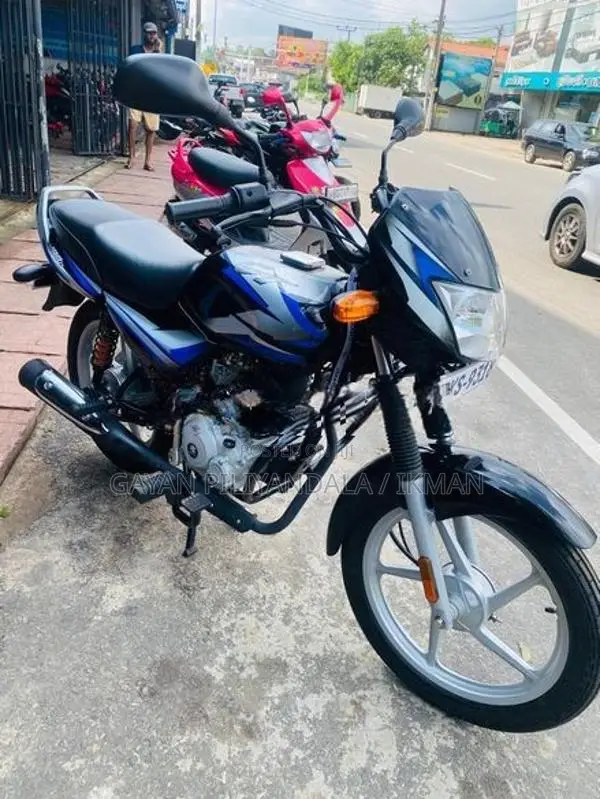 Bajaj CT100 2025