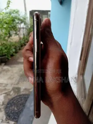 Apple iPhone 11 Pro (Used)