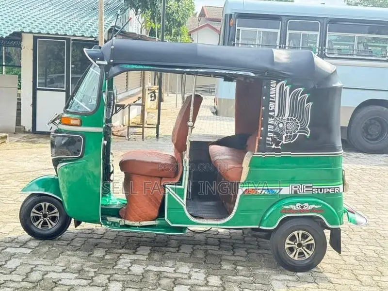 Bajaj RE Three Wheeler 2015 2014