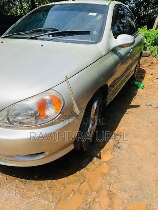 Kia Rio 2002