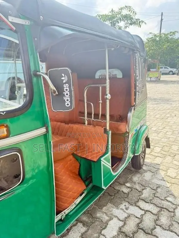 Bajaj RE Three Wheeler 2015 2014