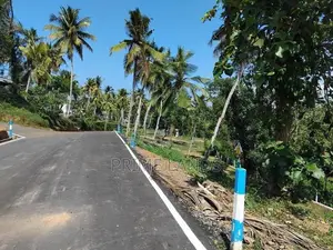 කලුතර නේවාසික බිම් කොටස්