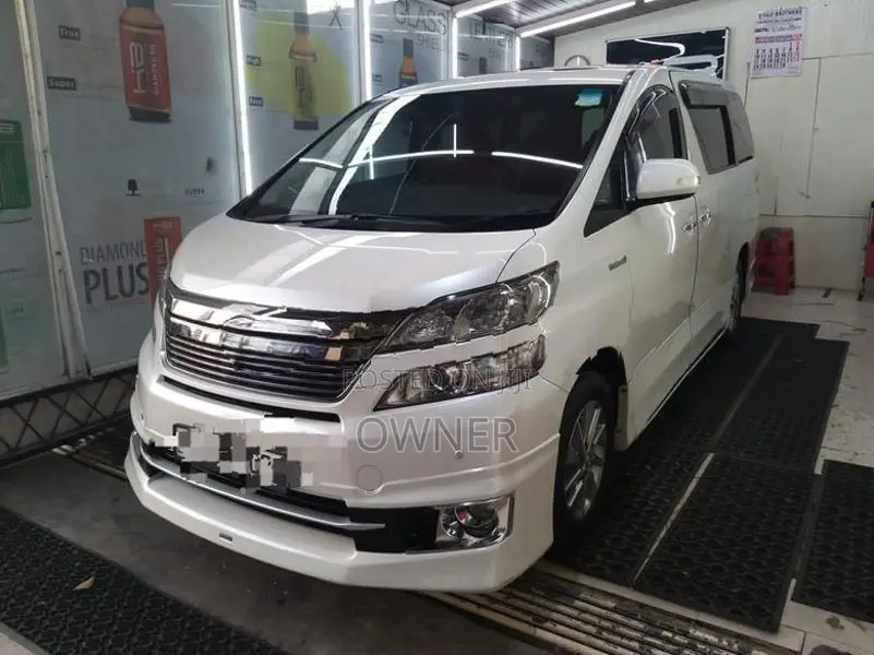 Toyota Vellfire Hybrid 2012