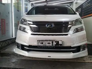 Toyota Vellfire Hybrid 2012