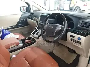 Toyota Vellfire Hybrid 2012