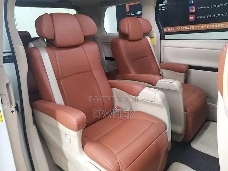 Toyota Vellfire Hybrid 2012