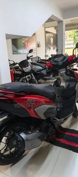 Hero XOOM 125R 2026