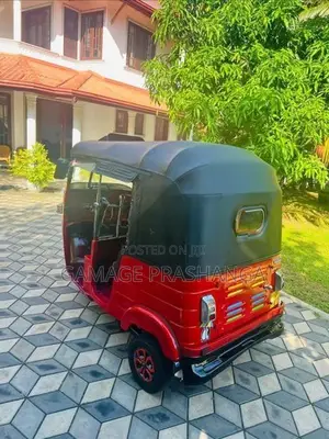 Bajaj RE 2008