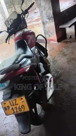 Hero CBZ 180 2003