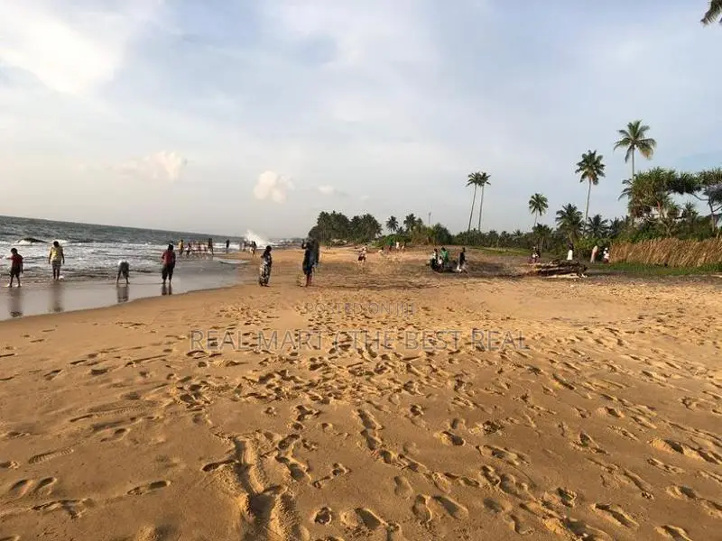Pamunugama 18 P Prime Beachfront Land for Sale