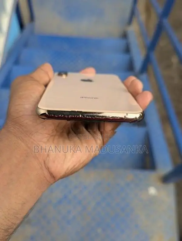 Apple iPhone XS Max (Used)