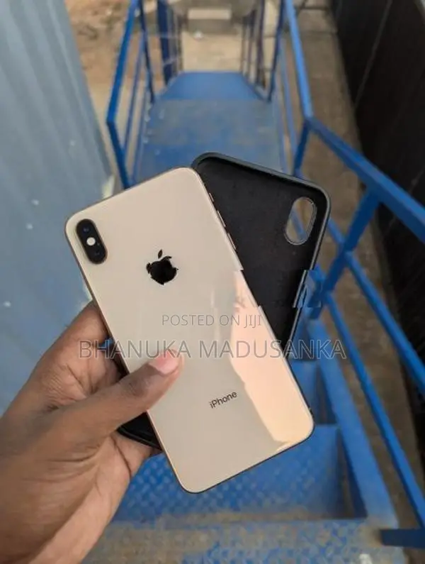 Apple iPhone XS Max (Used)